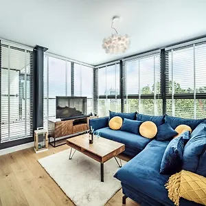 Blue Harmony Apartment